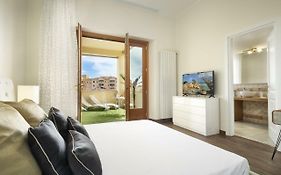 Luxury Rooms & Suites